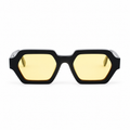 OZ Eyewear Monture noire à verres jaunes – vue de face
